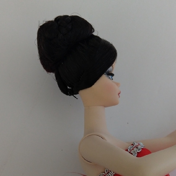 Barbie Fashion Model 1991-2000 Silkstone Red Ball Gown & Long Gloves Included - Picture 9 of 13